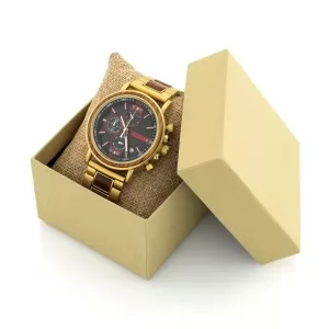 drewniany zegarek na poduszeczce w pudełku prezentowym na prezent dla dziadka na święta