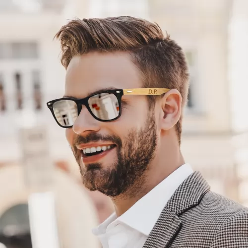 Okulary przeciwsłoneczne z grawerem inicjałów - Mąż z Klasą