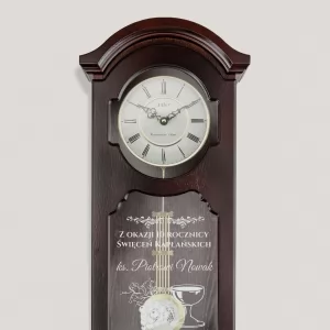 zegar z grawerem dla księdza