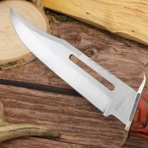 Nóż w etui z grawerem dedykacji - stylizowany na rambo