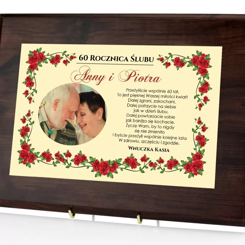 certyfikat w drewnie z nadrukiem zdjęcia i dedykacji na prezent na rocznicę ślubu dla dziadków