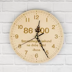 drewniany zegar z grawerunkiem dedykacji dla taty