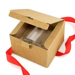pudełko prezentowe z kokardą na kufel