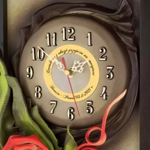 zegar na obrazie skórzanym z dedykacją z okazji odejścia na emeryturę 