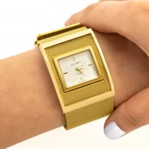 zegarek gino rossi w złotym kolorze z grawerem imienia 