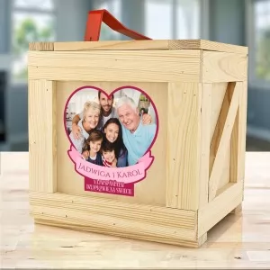 drewniana skrzynia prezentowa dla babci i dziadka