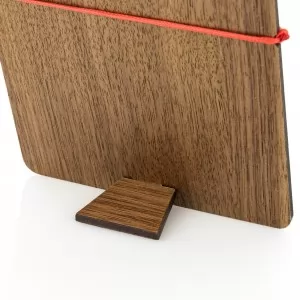 drewniana kartka z dedykacją na walentynki