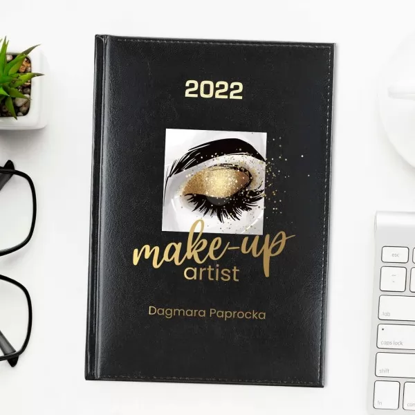 Kalendarz 2022 z nadrukiem dla kosmetyczki - Make-up artist