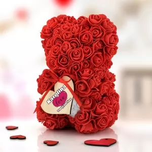 miś z róż z sercem z nadrukiem dla niej na dzień kobiet