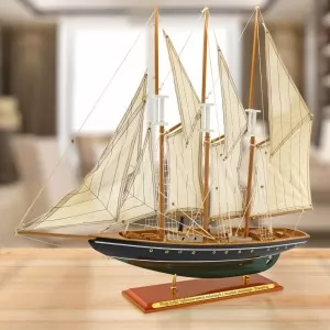 model statku atlantic z grawerem dedykacji dla szefa