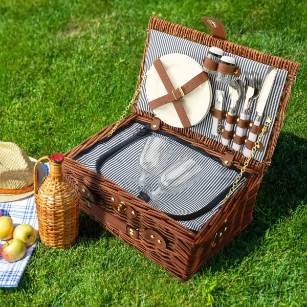 Kosz piknikowy z wyposażeniem dla pary - Słodkiego życia