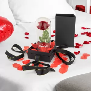 Wieczna róża w szkle LED z nadrukiem na walentynki - Barwa miłości