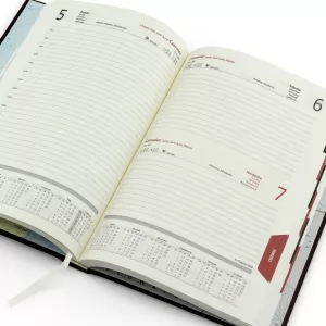 kalendarz książkowy z personalizacją