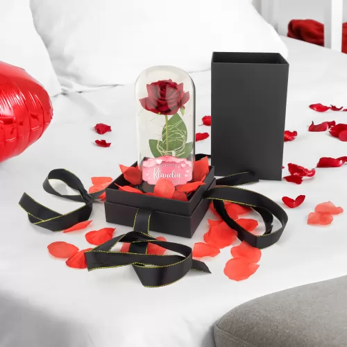 Wieczna róża w szkle LED z nadrukiem dla ukochanej - Różany zakątek