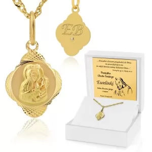 złoty medalik na chrzest w pudełku z grawerem dedykacji