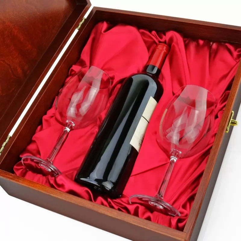 skrzynka na wino z kieliszkami na prezent