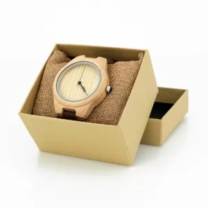 bambusowy zegarek w pudełku 