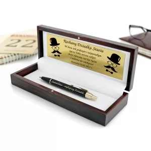 długopis parker z grawerem w drewnianym pudełku