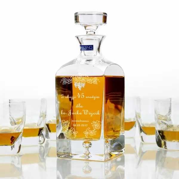 Zestaw do whisky dla księdza: karafka + 6 szklanek z grawerem - Ministranci