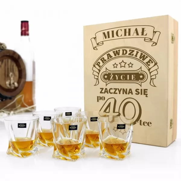 Komplet 6 szklanek do whisky w drewnianym pudełku z grawerem 