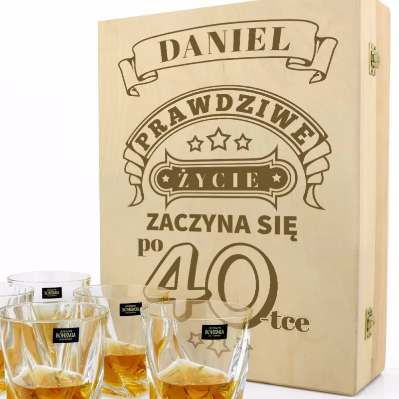 zestaw do whisky z pudełku z grawerem na prezent na urodziny