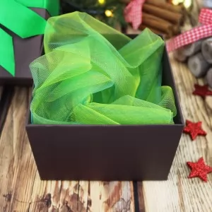 pudełko na prezent z kokardą zieloną
