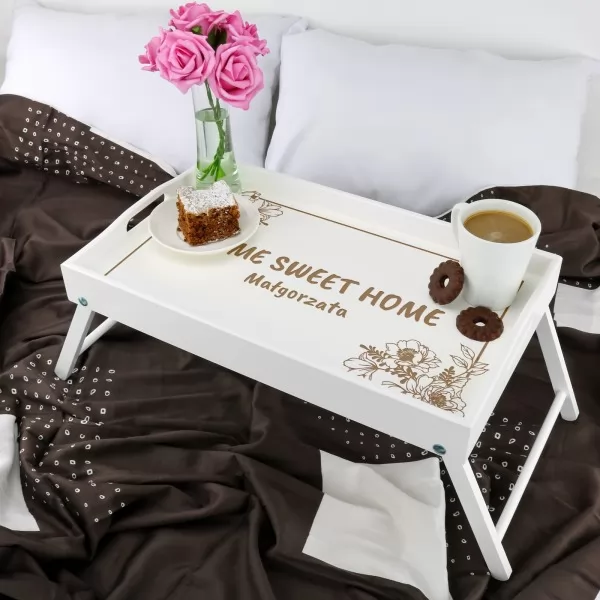 Biały stolik śniadaniowy z grawerem na Mikołajki dla żony - Home Sweet Home