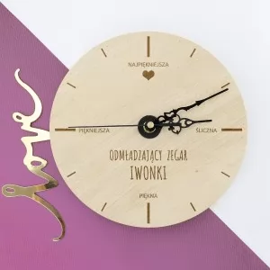 zegar z grawerem na prezent dla żony
