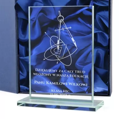 Statuetka szklana z grawerem dla nauczyciela matematyki - Edukacja