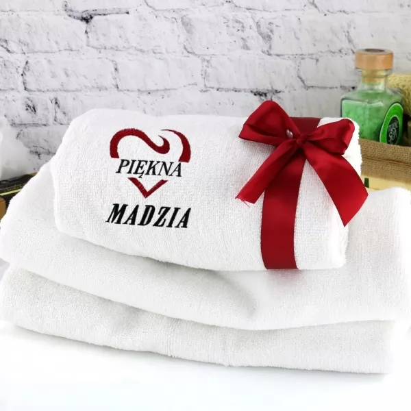 Personalizowany ręcznik z haftem na prezent na gwiazdkę - Piękna 