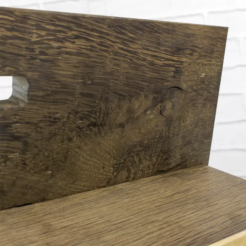 drewniany organizer biurkowy z personalizacją na prezent dla chłopaka