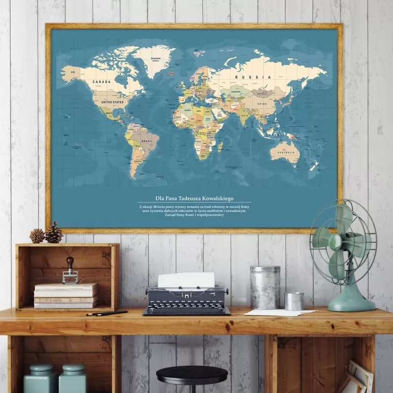 mapa świata na prezent