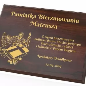 drewniany certyfikat z grawerem dedykacji na prezent na bierzmowanie dla chłopaka