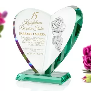 szklane serce z grawerem i różą na prezent na kryształową rocznicę ślubu
