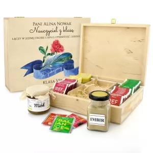 prezent dla wychowawczyni pudełko na herbatę z dedykacją, miodem i imbirem goździk i pióro