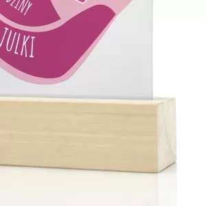 personalizowana statuetka na prezent dla dziecka różowe buciki