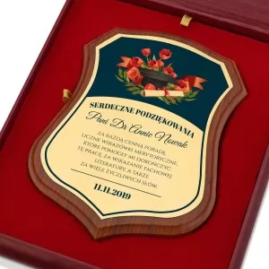 prezent dla promotora certyfikat w drewnie z dedykacją