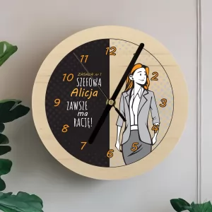 drewniany zegar z nadrukiem