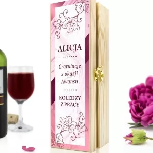 gratulacje z okazji awansu drewniana skrzynka na wino z dedykacją kobiecy sukces