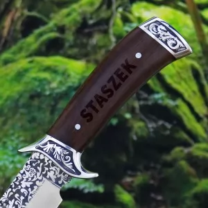 nóż z grawerem na prezent dla myśliwego łowca