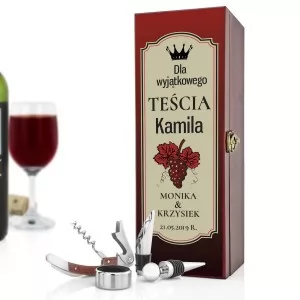 skrzynka na wino i zestaw do otwierania wina z dedykacją na prezent dla teścia dla wyjątkowego