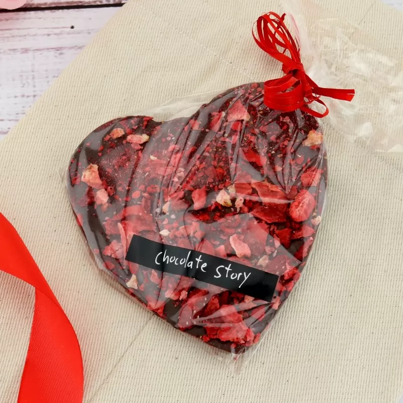 czekolada serce z truskawkami na wyjątkowy prezent