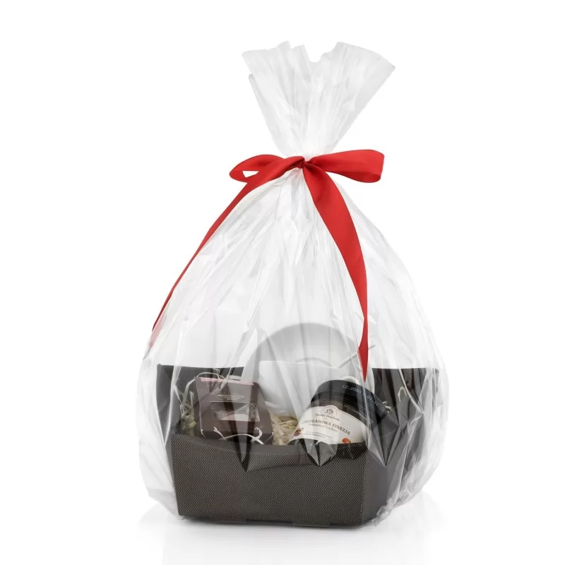 elegancko zapakowany zestaw upominkowy na święta - Radości Czas - filiżanka, czekolada i konfitura na prezent dla niej
