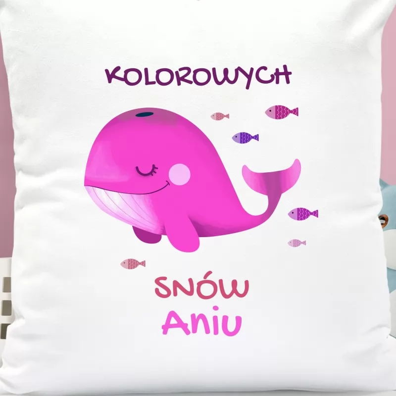 poduszka dla dziecka z grafika wieloryba i nadrukiem imienia na prezent dla dziewczynki na mikołajki