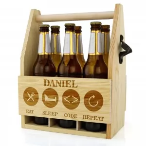 drewniana skrzynka na 6 piw z otwieraczem na prezent dla programisty