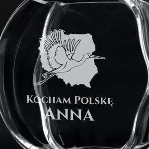 spersonalizowany wazon szklany z grawerem mapy Polski i lecącym bocianem na prezent dla cioci patriotki prezent dla patrioty